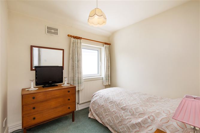 4 Seabank Court, Old Golf Links Road, Malahide, Co. Dublin