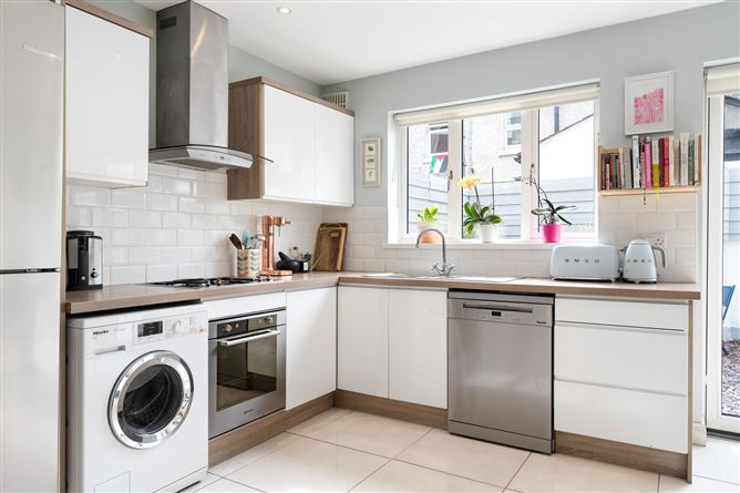 24 Geoffrey Keating Road, South Circular Road, Dublin 8