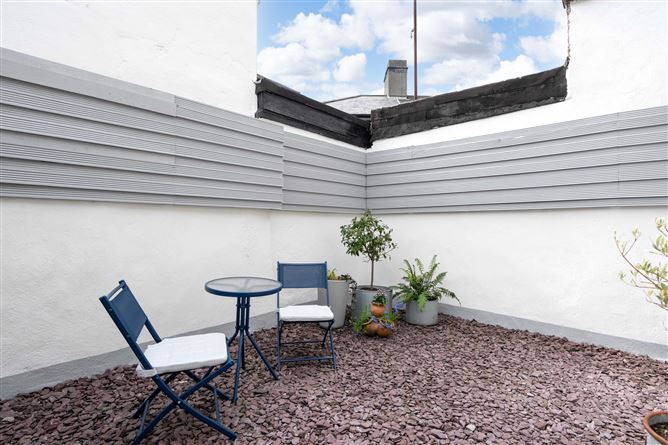 24 Geoffrey Keating Road, South Circular Road, Dublin 8