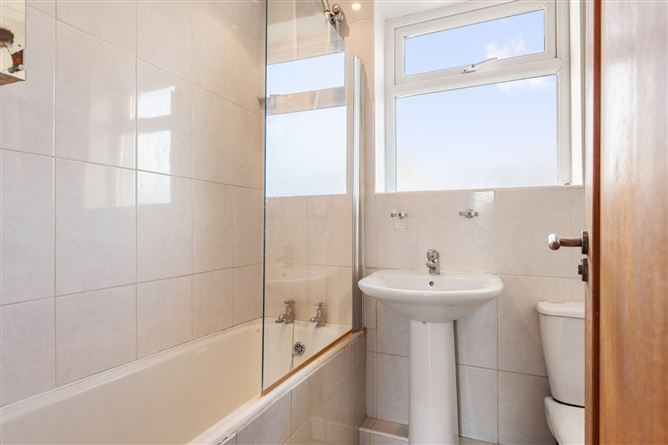 14 Adare Park, Coolock, Dublin 17