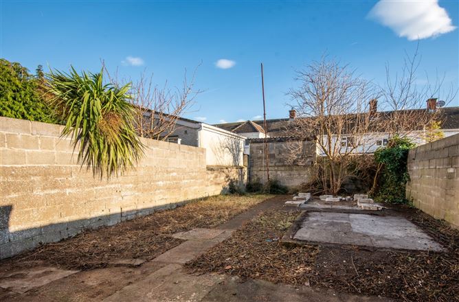14 Adare Park, Coolock, Dublin 17