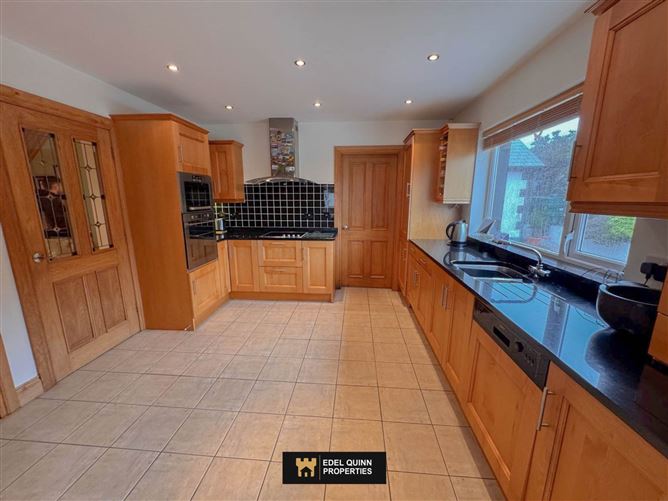 13 Roseville Heights, Killybegs, County Donegal