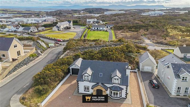 13 Roseville Heights, Killybegs, County Donegal