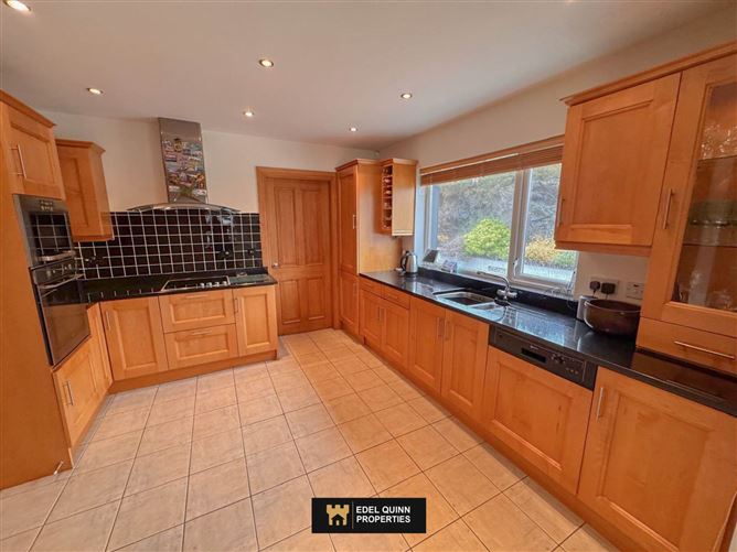 13 Roseville Heights, Killybegs, County Donegal