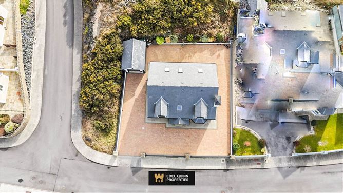 13 Roseville Heights, Killybegs, County Donegal