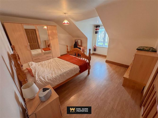 13 Roseville Heights, Killybegs, County Donegal