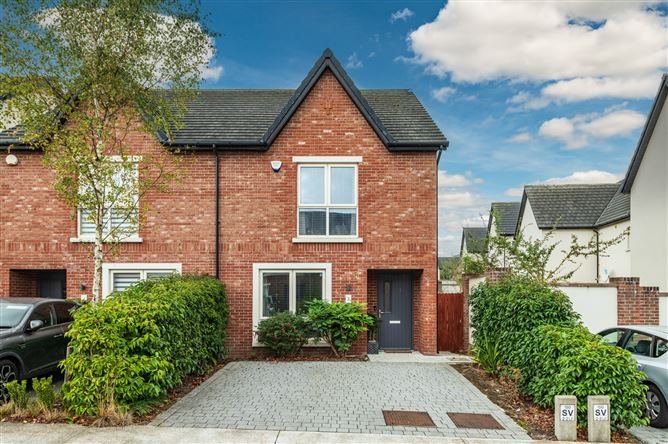 2 Whitethorn Lawn, Naas, Co. Kildare