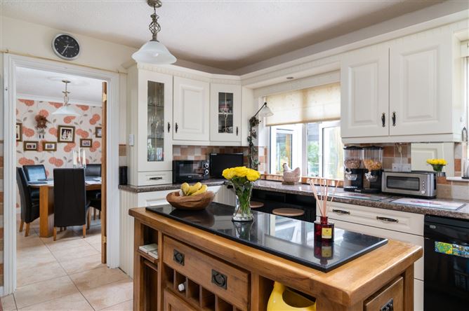 Nyumba, 17 Ashley Court, Tullamore, Co. Offaly