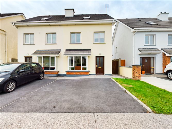 Main image for 90 Carrigweir, Tuam, Galway