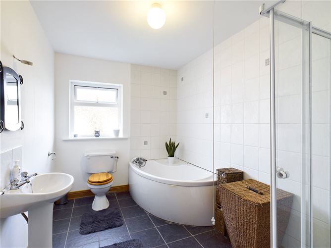 17 Gort na MBlath, Tulla Road, Ennis, Co. Clare