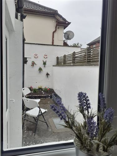 10 st Josephs square, Vernon Ave, Clontarf, Clontarf,   Dublin 3, D03AC80