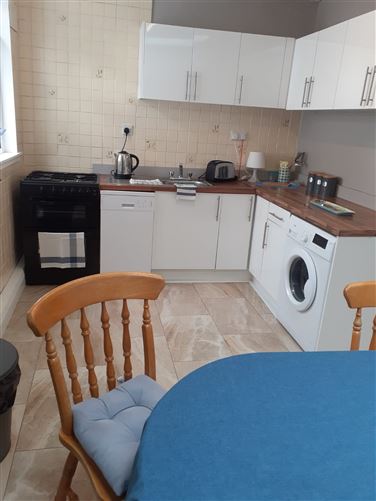 10 st Josephs square, Vernon Ave, Clontarf, Clontarf,   Dublin 3, D03AC80