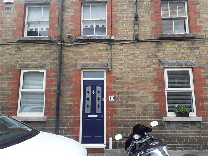 10 st Josephs square, Vernon Ave, Clontarf, Clontarf,   Dublin 3, D03AC80