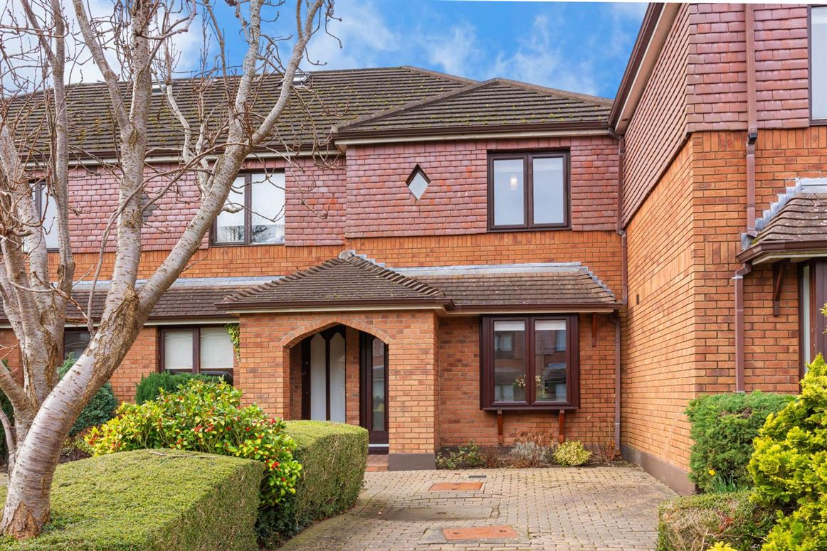 3 Cedar Square, Grove Avenue, Blackrock, County Dublin