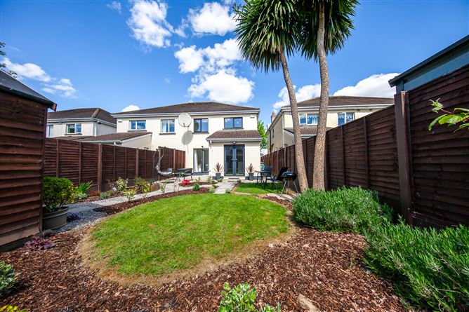 https://photos-a.propertyimages.ie/media/0/8/3/4998380/7a7f8beb-ab3b-4c26-b5c6-9afbd135febc_l.jpg