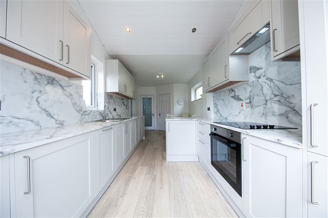 https://photos-a.propertyimages.ie/media/0/8/3/4998380/7a7f8beb-ab3b-4c26-b5c6-9afbd135febc_l.jpg