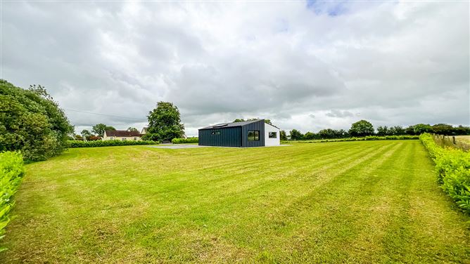 https://photos-a.propertyimages.ie/media/0/8/3/5004380/ba7bab1f-8c9a-47ba-878e-3e6d1b74b809_l.jpg