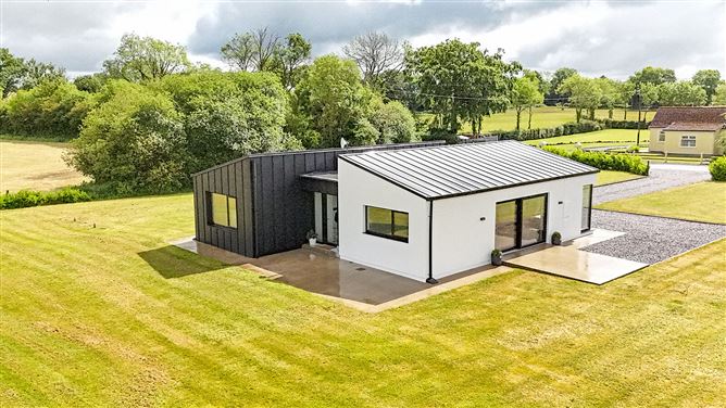 https://photos-a.propertyimages.ie/media/0/8/3/5004380/ba7bab1f-8c9a-47ba-878e-3e6d1b74b809_l.jpg