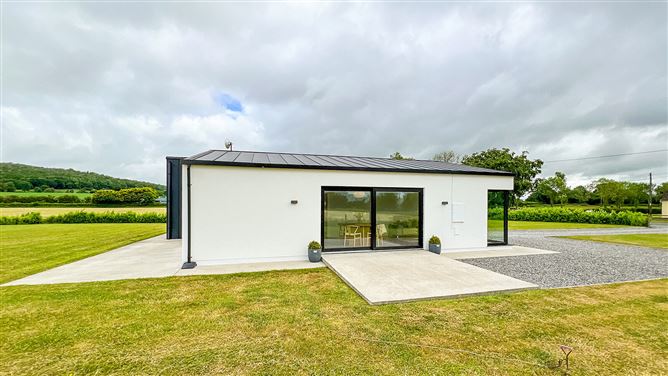 https://photos-a.propertyimages.ie/media/0/8/3/5004380/ba7bab1f-8c9a-47ba-878e-3e6d1b74b809_l.jpg
