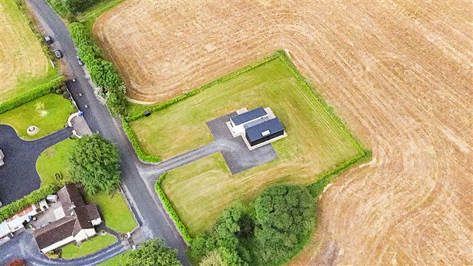 https://photos-a.propertyimages.ie/media/0/8/3/5004380/ba7bab1f-8c9a-47ba-878e-3e6d1b74b809_l.jpg