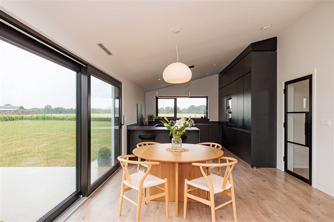 https://photos-a.propertyimages.ie/media/0/8/3/5004380/ba7bab1f-8c9a-47ba-878e-3e6d1b74b809_l.jpg