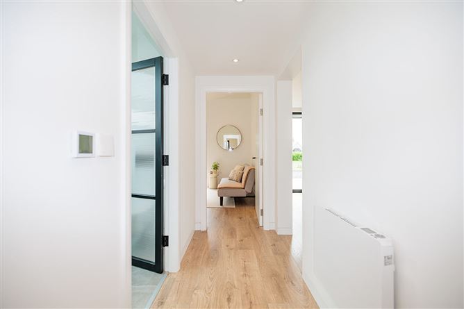 https://photos-a.propertyimages.ie/media/0/8/3/5004380/ba7bab1f-8c9a-47ba-878e-3e6d1b74b809_l.jpg