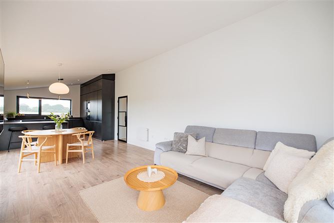https://photos-a.propertyimages.ie/media/0/8/3/5004380/ba7bab1f-8c9a-47ba-878e-3e6d1b74b809_l.jpg
