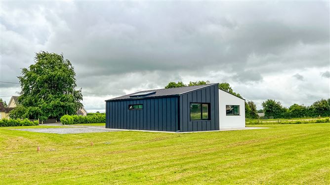 https://photos-a.propertyimages.ie/media/0/8/3/5004380/ba7bab1f-8c9a-47ba-878e-3e6d1b74b809_l.jpg