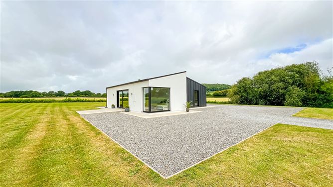 https://photos-a.propertyimages.ie/media/0/8/3/5004380/ba7bab1f-8c9a-47ba-878e-3e6d1b74b809_l.jpg