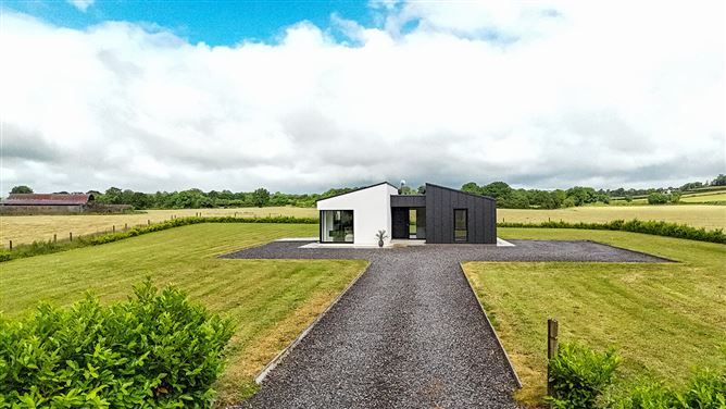 https://photos-a.propertyimages.ie/media/0/8/3/5004380/ba7bab1f-8c9a-47ba-878e-3e6d1b74b809_l.jpg