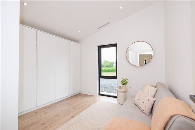 https://photos-a.propertyimages.ie/media/0/8/3/5004380/ba7bab1f-8c9a-47ba-878e-3e6d1b74b809_l.jpg