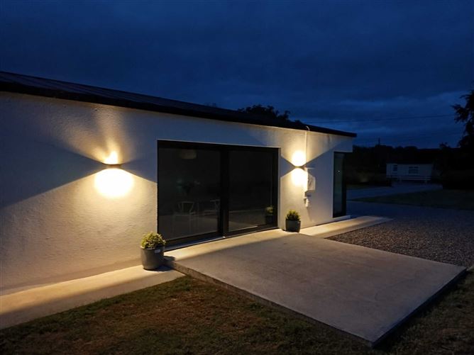https://photos-a.propertyimages.ie/media/0/8/3/5004380/ba7bab1f-8c9a-47ba-878e-3e6d1b74b809_l.jpg