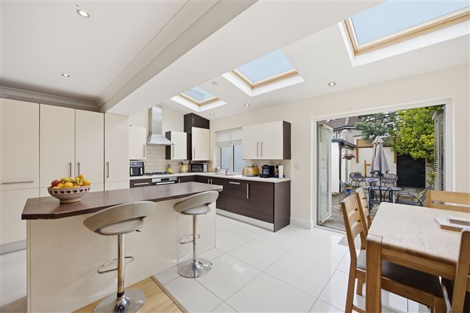 Photo 8 of 19 — 30 Shantalla Drive, Beaumont, Dublin 9