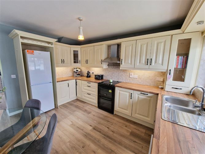 Photo 8 of 32 — 9 Tradaree Court, Shannon, Co. Clare
