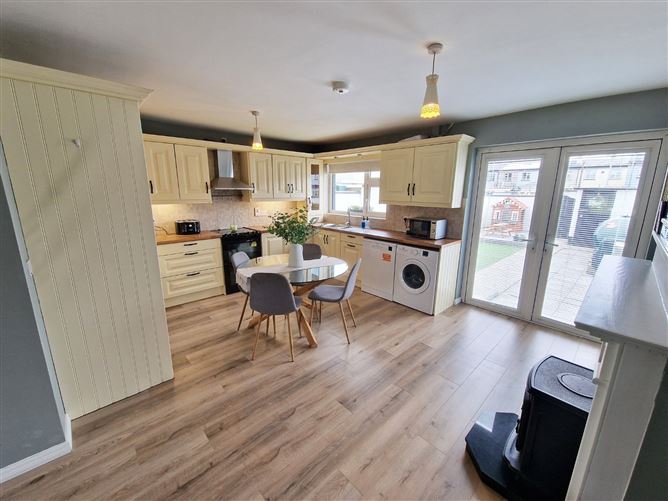 Photo 7 of 32 — 9 Tradaree Court, Shannon, Co. Clare