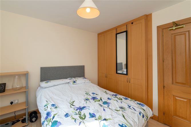 17 Ronayns Court, Rochestown Road, Cork