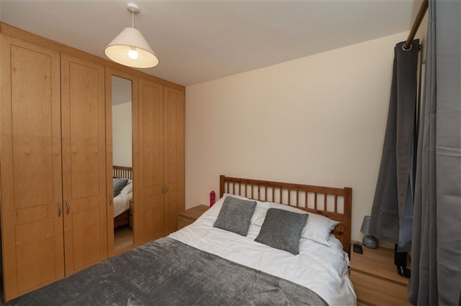 17 Ronayns Court, Rochestown Road, Cork