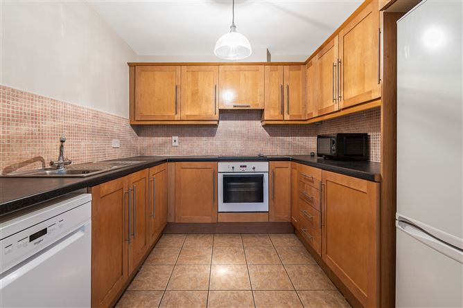 7 Woodbrook Crescent, Castleknock, Dublin 15