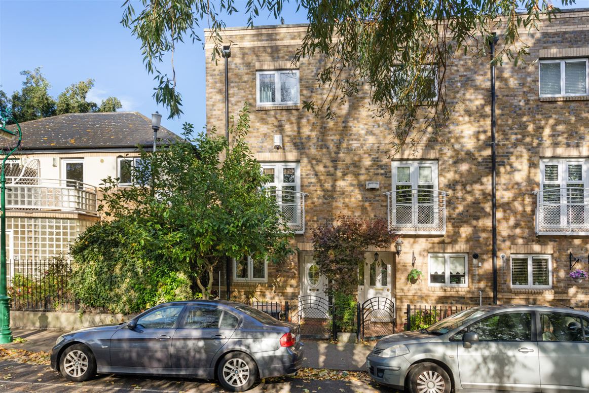 15 Charlemont Mall, Dublin 2