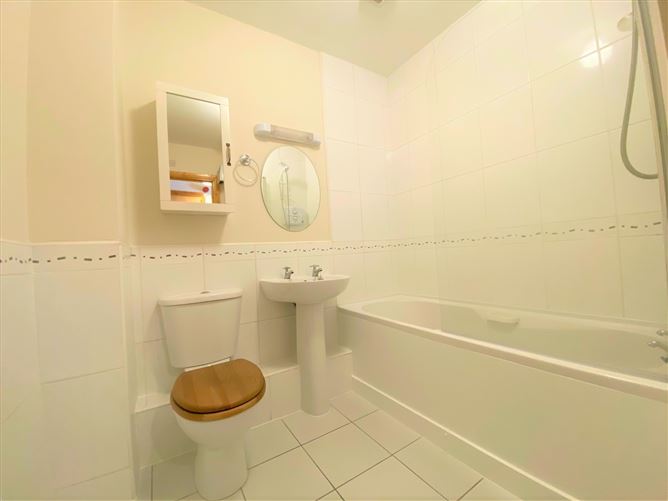 Slade Castle Avenue, Saggart, Dublin 24