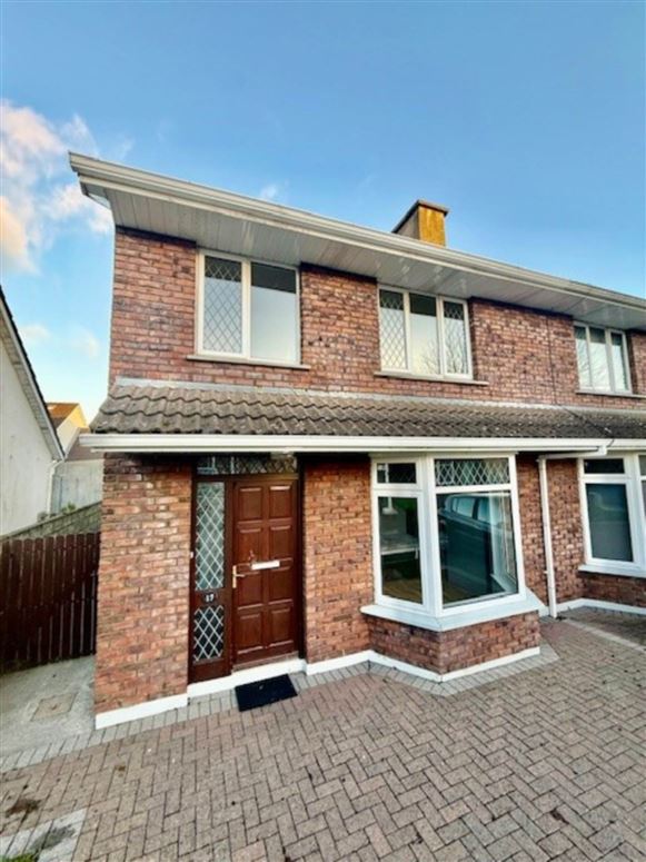 17 Carrig An Oir, Ennis, County Clare