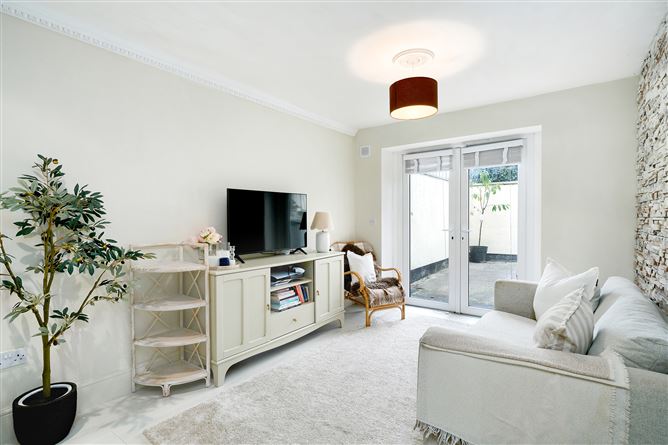 6 Cruises Hill, Naul Village, Naul, Co. Dublin