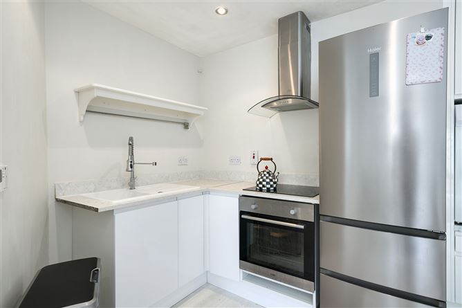 6 Cruises Hill, Naul Village, Naul, Co. Dublin