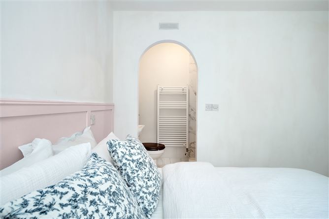 6 Cruises Hill, Naul Village, Naul, Co. Dublin