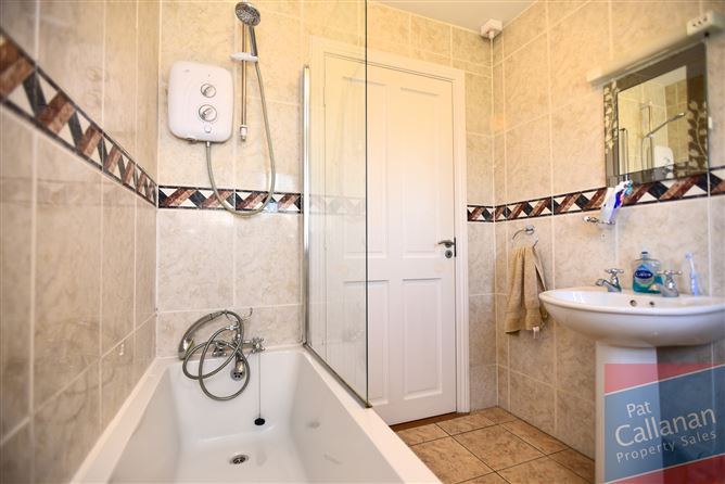 31 Dunard, Craughwell, Co. Galway