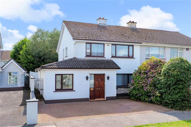 Photo 1 of 20 — 125 Lurgan Park, Renmore, Galway