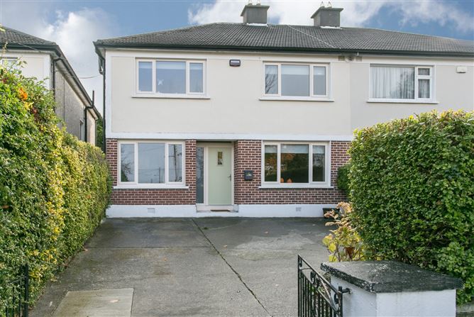 30 Lakelands Crescent, Stillorgan, Co. Dublin
