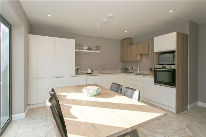 30 Lakelands Crescent, Stillorgan, Co. Dublin