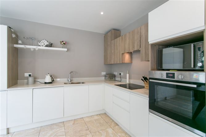 30 Lakelands Crescent, Stillorgan, Co. Dublin