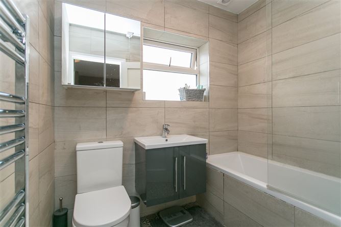 30 Lakelands Crescent, Stillorgan, Co. Dublin